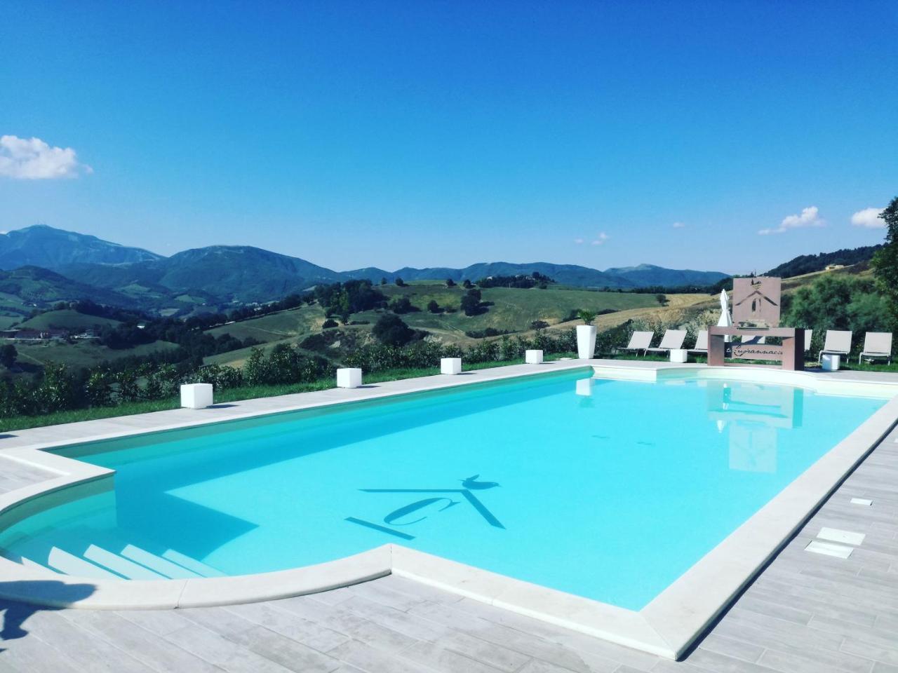 Agriturismo Le Capannacce Urbania Buitenkant foto
