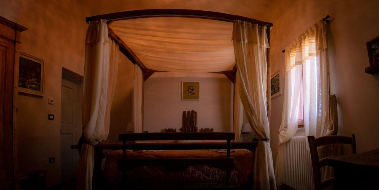 Agriturismo Le Capannacce Urbania Buitenkant foto